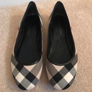 Burberry flats